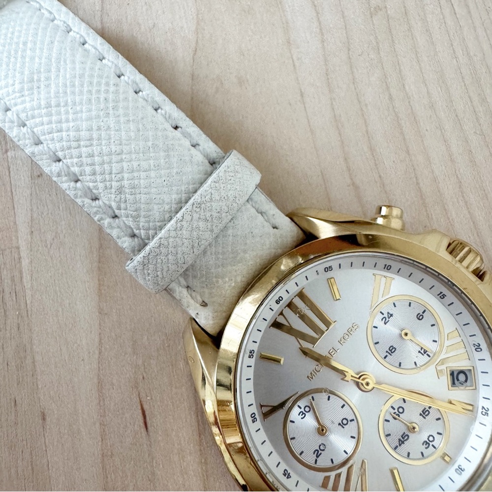 Michael Kors Bradshaw Chronograph Watch – Gold & White | 35mm - Picture 5 of 10